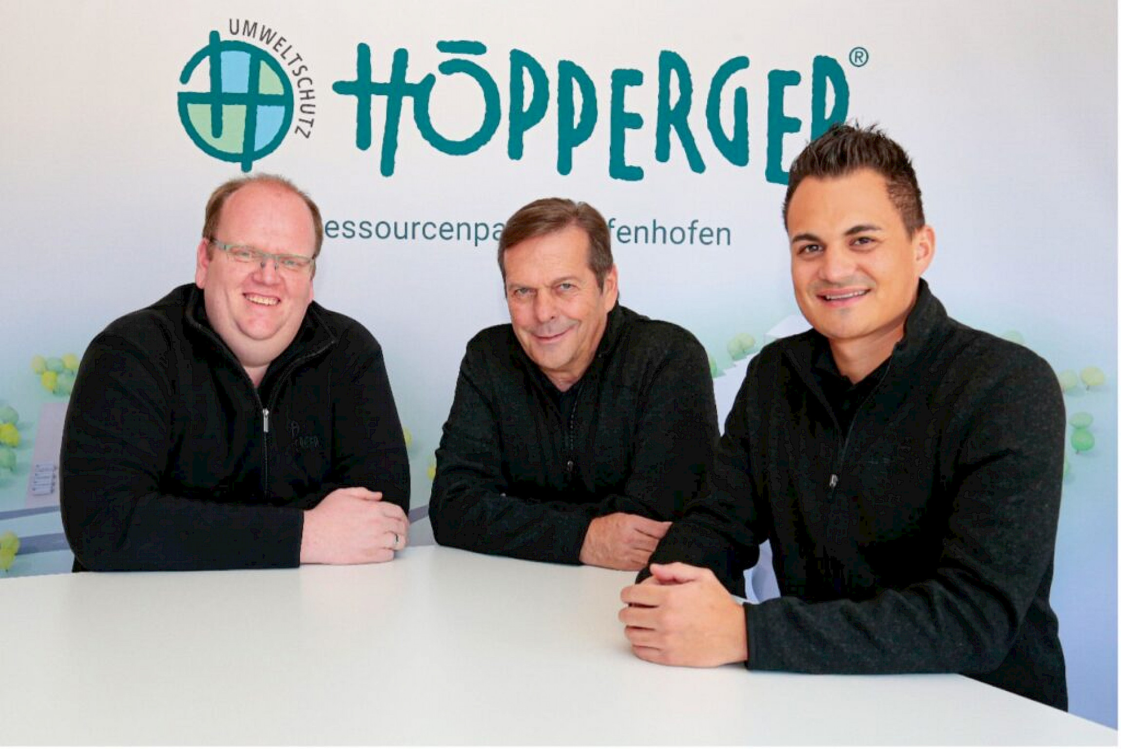 Harald Höpperger (Mitte) führt das Familienunternehmen mit Thomas (rechts) und Stefan Höpperger in dritter Generation.